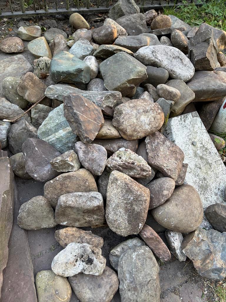 Diverse natuurstenen rotsen en keien voor tuin of decoratie, Tuin en Terras, Grind, Keien en Split, Ophalen, Overige materialen