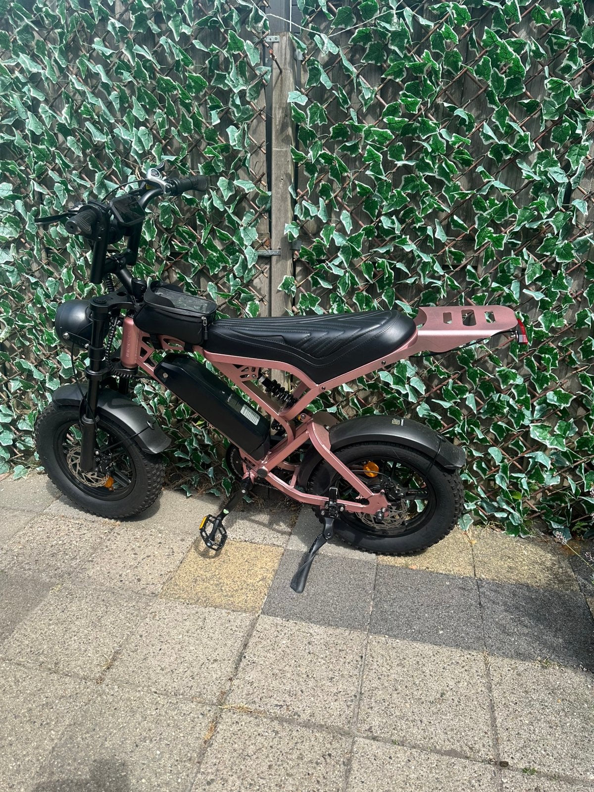 Fatbike in metalic roze, Fietsen en Brommers, Ophalen, Zo goed als nieuw, Overige typen
