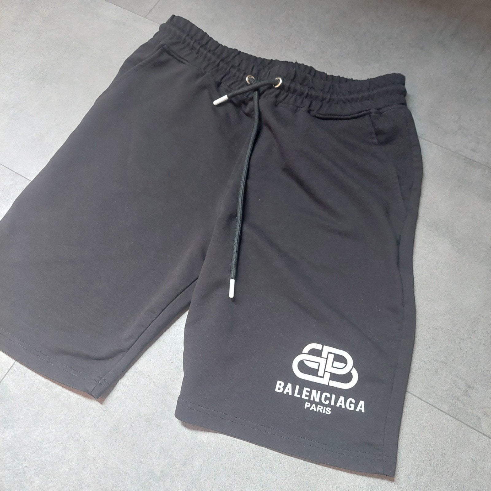 balenciaga korte broek maat M zomer sport training, Ophalen, Zwart