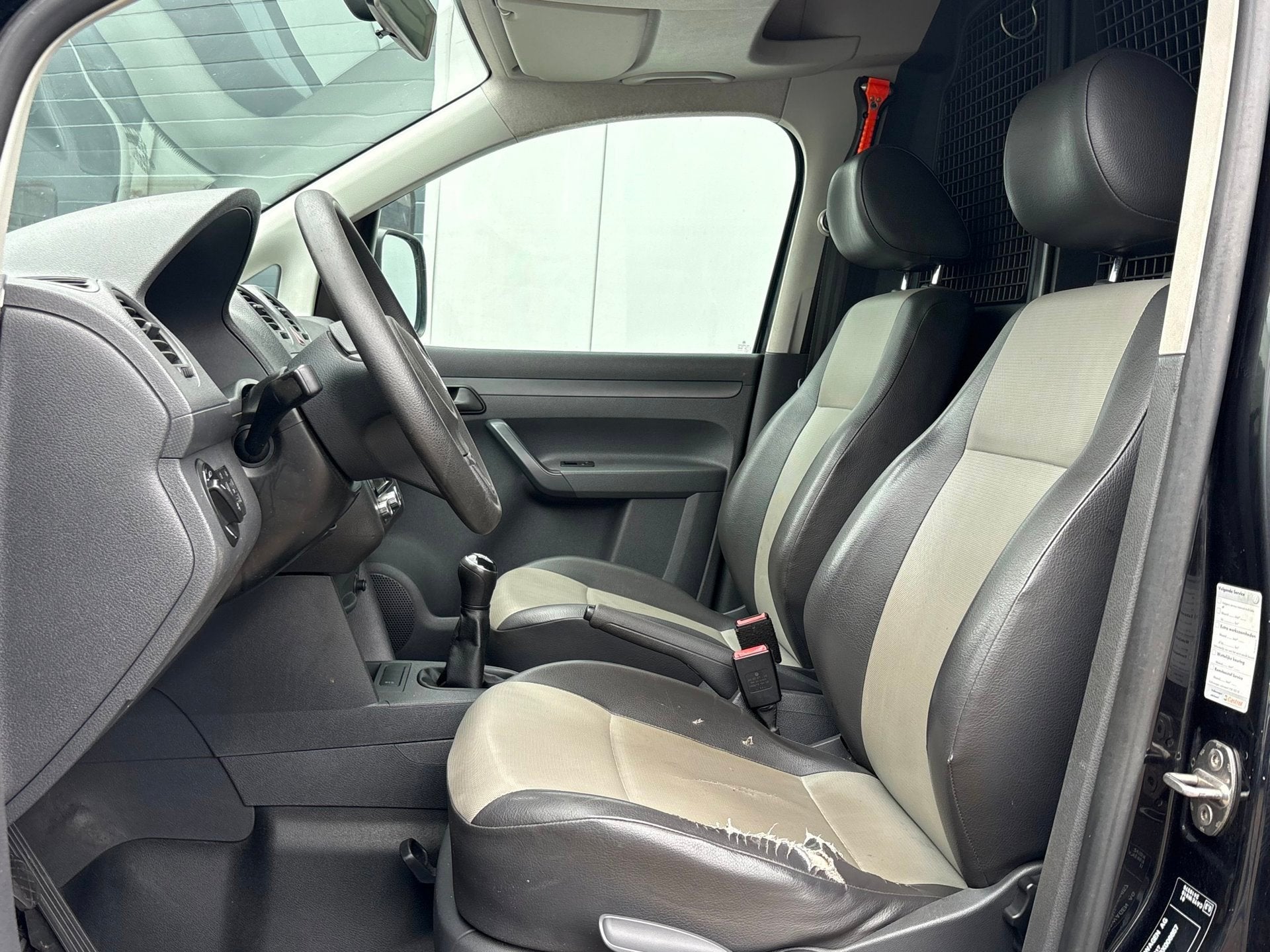 Volkswagen Caddy 1.6TDI 75pk Navi Airco Leder Trekh. MARGE!, Auto's, Voorwielaandrijving, Euro 5, Gebruikt, 4 cilinders