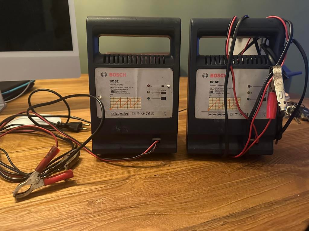 2x Bosch BC 6E acculader, Ophalen, Gebruikt