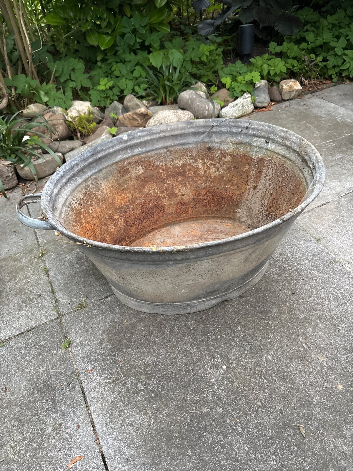 Oude Zinken Wastobbe / Plantenbak, Ophalen