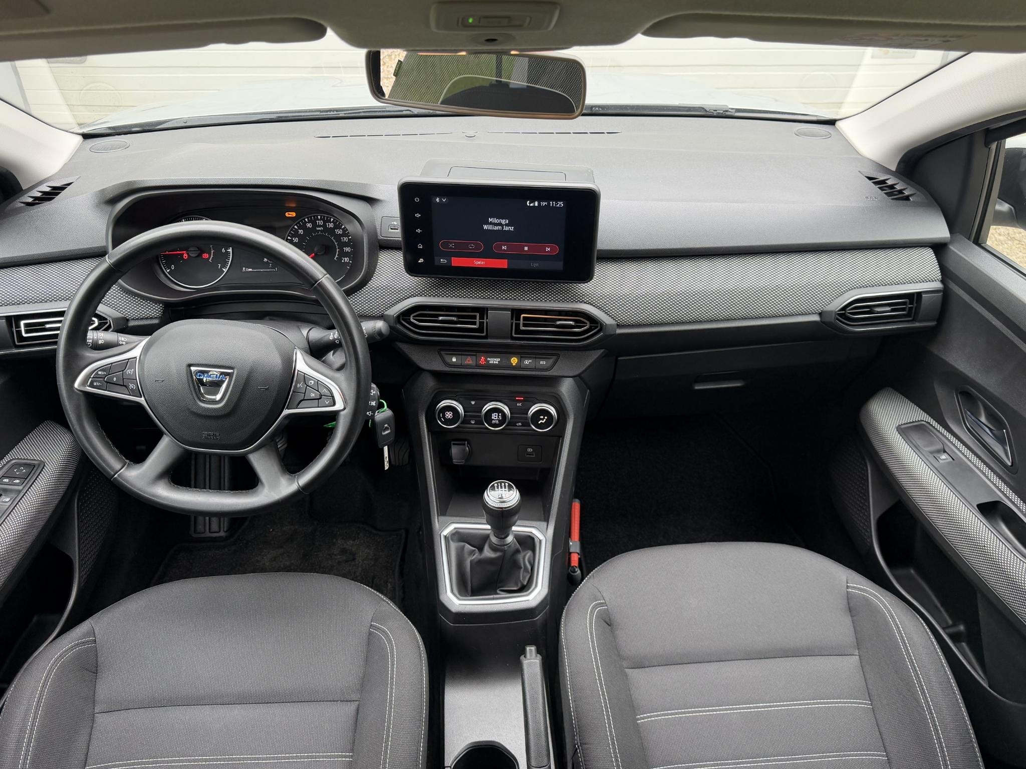 Dacia Jogger 1.0 TCe 100 Bi-Fuel Extreme 7p / Trekhaak / Dea, Auto's, Voorwielaandrijving, Gebruikt, Euro 6, 7 stoelen