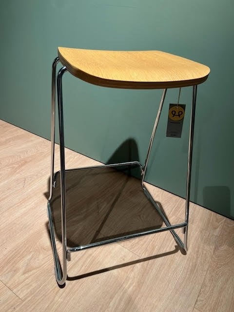 Normann Copenhagen barkruk H65, Ophalen, Gebruikt, Met voetsteun, 60 tot 90 cm