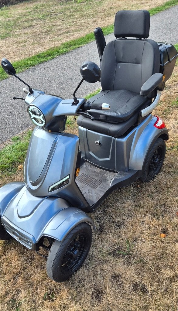 Scootmobile For Motion, Ophalen, 16 km/u of meer, 46 km of meer, Invacare