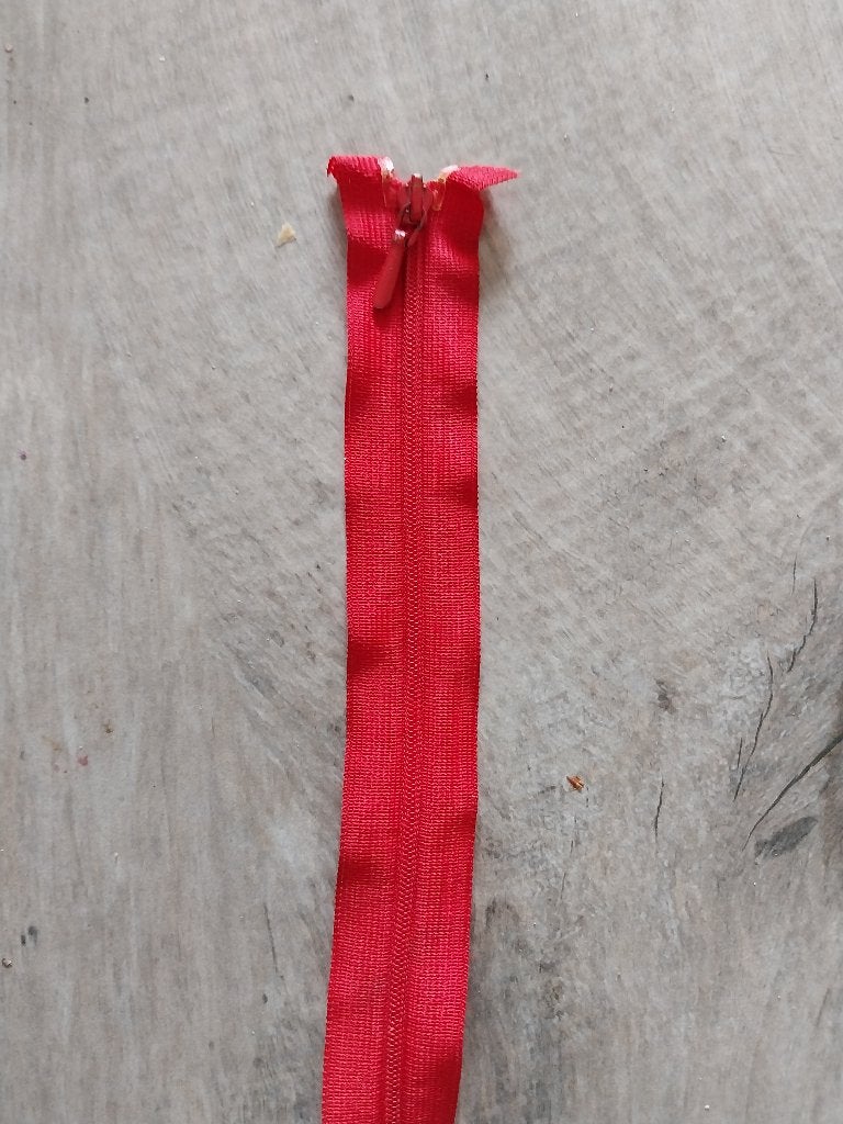 Rode rits niet deelbaar 50 cm NIEUW, Hobby en Vrije tijd, Ophalen of Verzenden, Nieuw, Rits of Sluiting