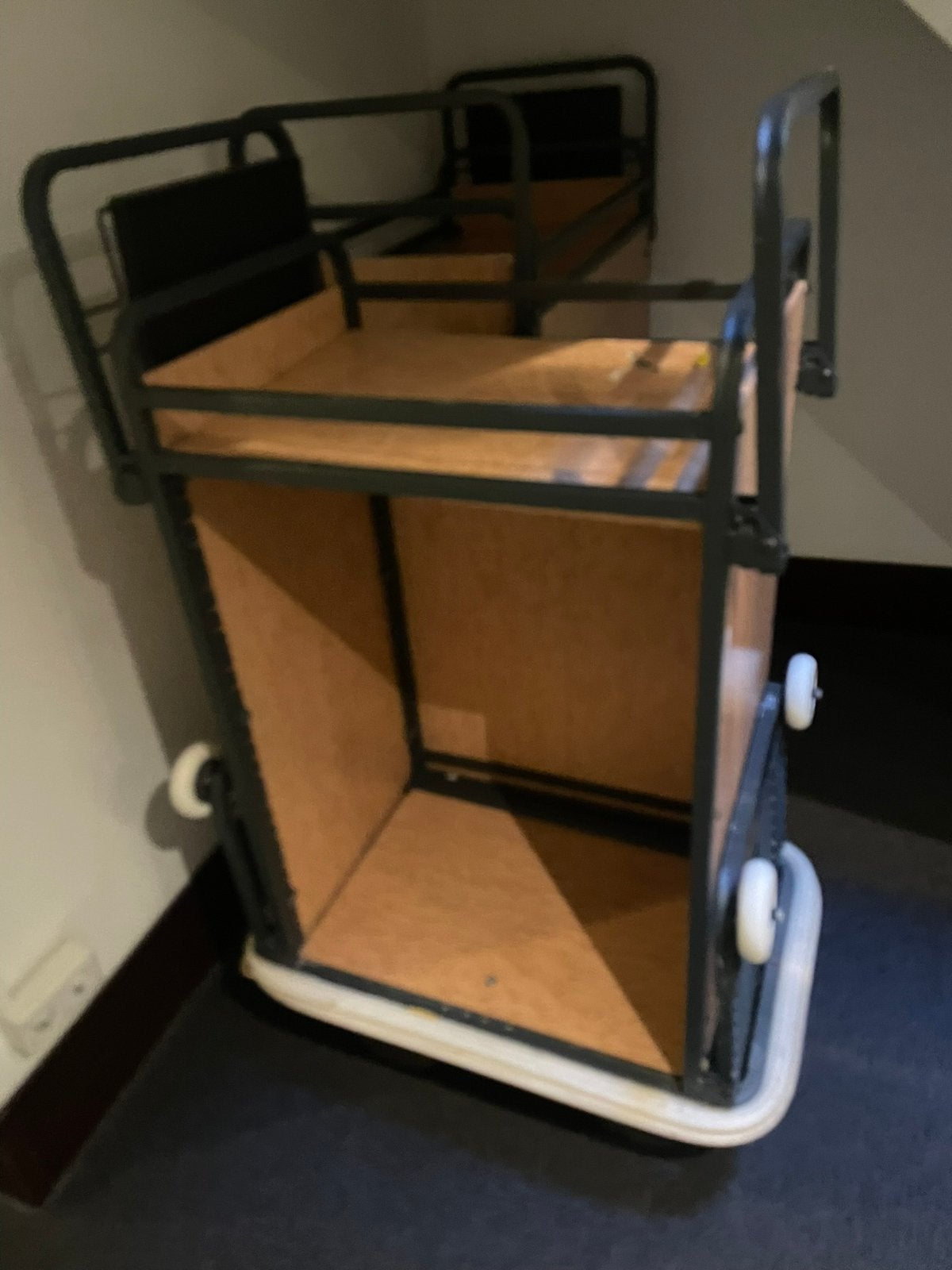 Stalen karren hotel, 100 liter of meer, Ophalen, Zo goed als nieuw, Transportkar