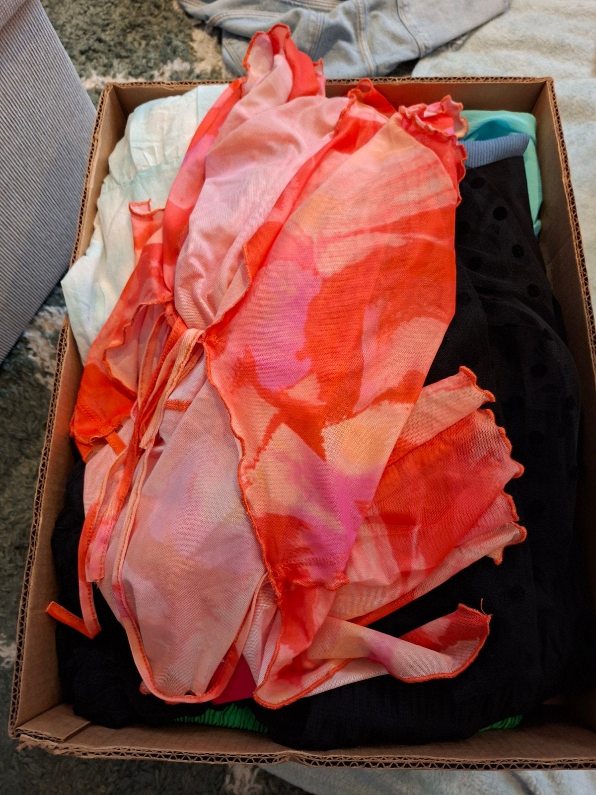 Bijna GRATIS Dames kleding maat L/XL Doos met diverse kledin, Onbekend, Ophalen of Verzenden, Zo goed als nieuw