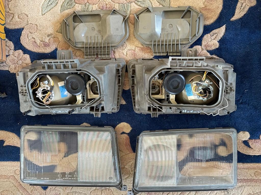 Mercedes W124 koplampen HELLA buitenkansje alles lezen aub, Ophalen of Verzenden, Gereviseerd, Mercedes-Benz