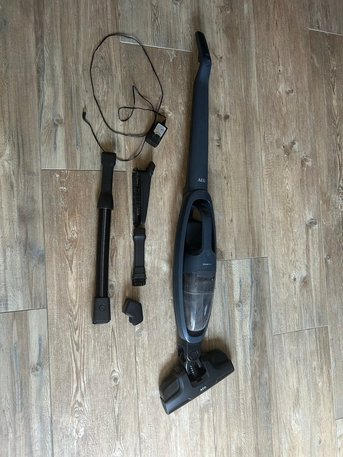 AEG AS31CB18DB Clean 3000 Accu Steelstofzuiger, Witgoed en Apparatuur, Ophalen, Gebruikt, Draadloos, Reservoir