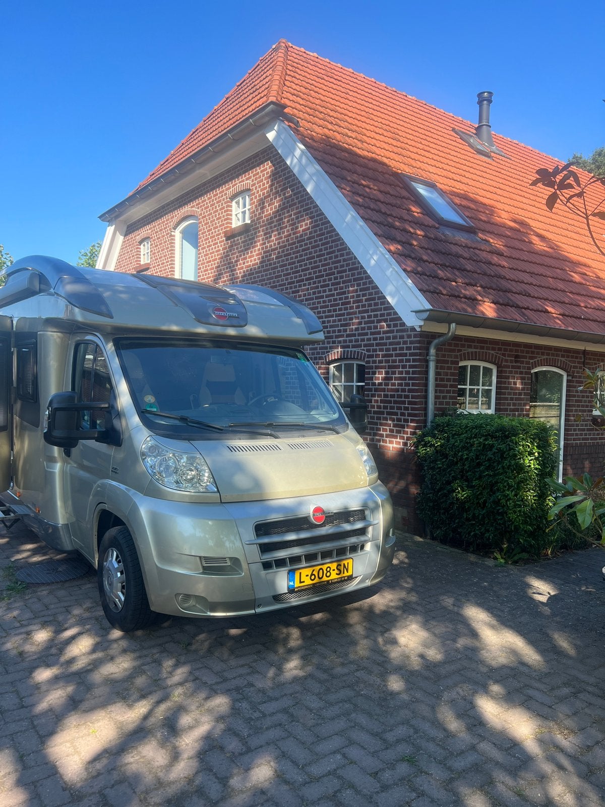 Dit jaar nog weg met deze Bürstner 726 Plus, Caravans en Kamperen, Campers, Chemisch toilet, Ringverwarming, Fiat, Particulier