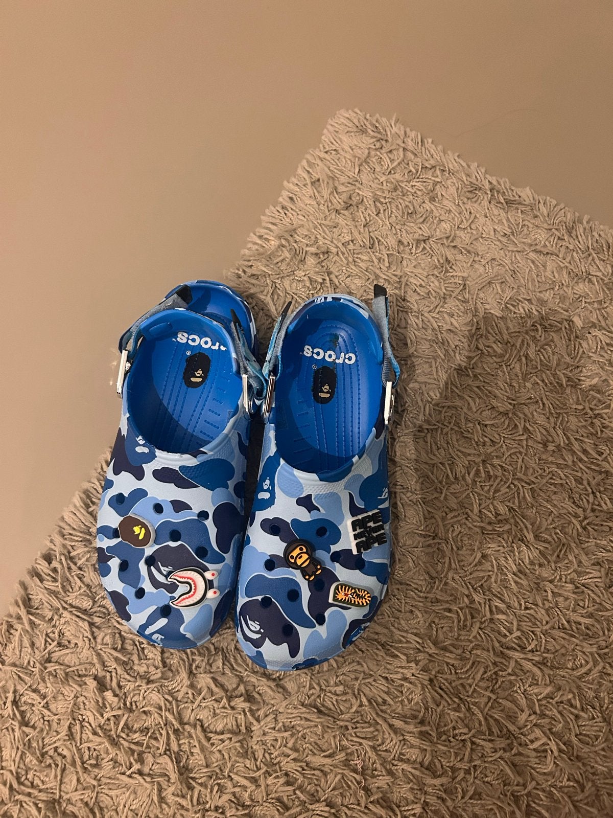 Crocs Bape Camo Blauw - Maat 42-44, Kleding | Heren, Schoenen, Verzenden, Zo goed als nieuw, Blauw