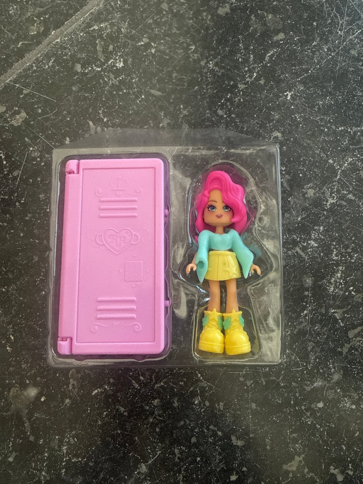 Pop met roze haar en roze kluisje, Ophalen of Verzenden, Nieuw, Overige typen