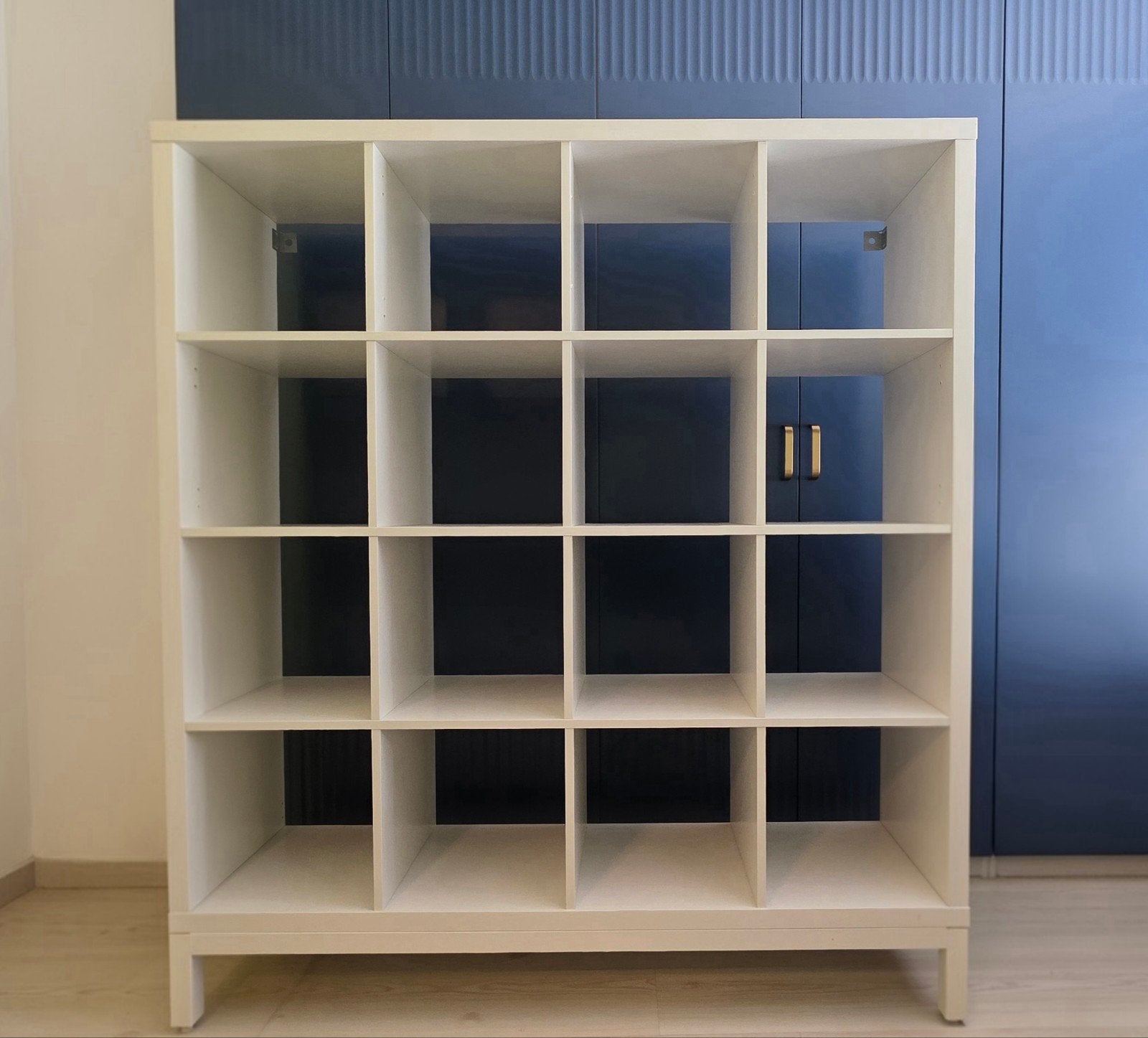 IKEA Kallax kast met onderstel, Ophalen, Met plank(en), Gebruikt, 100 tot 150 cm