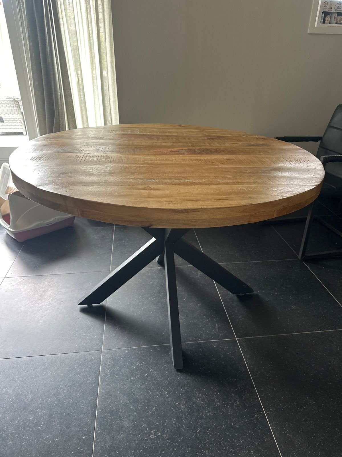 Ronde eettafel van mangohout met metalen spinpoot, Ophalen, Gebruikt, 100 tot 150 cm, Rond