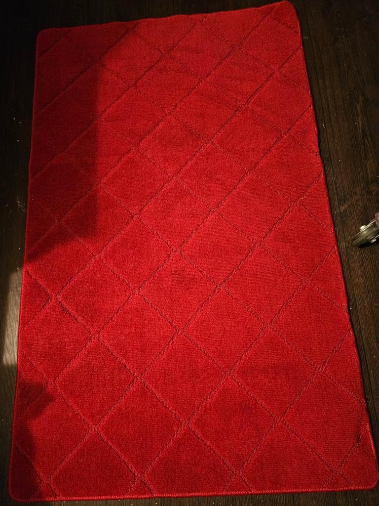Te koop tapijt kl rood, 200 cm of meer, Zo goed als nieuw, Rechthoekig, Rood