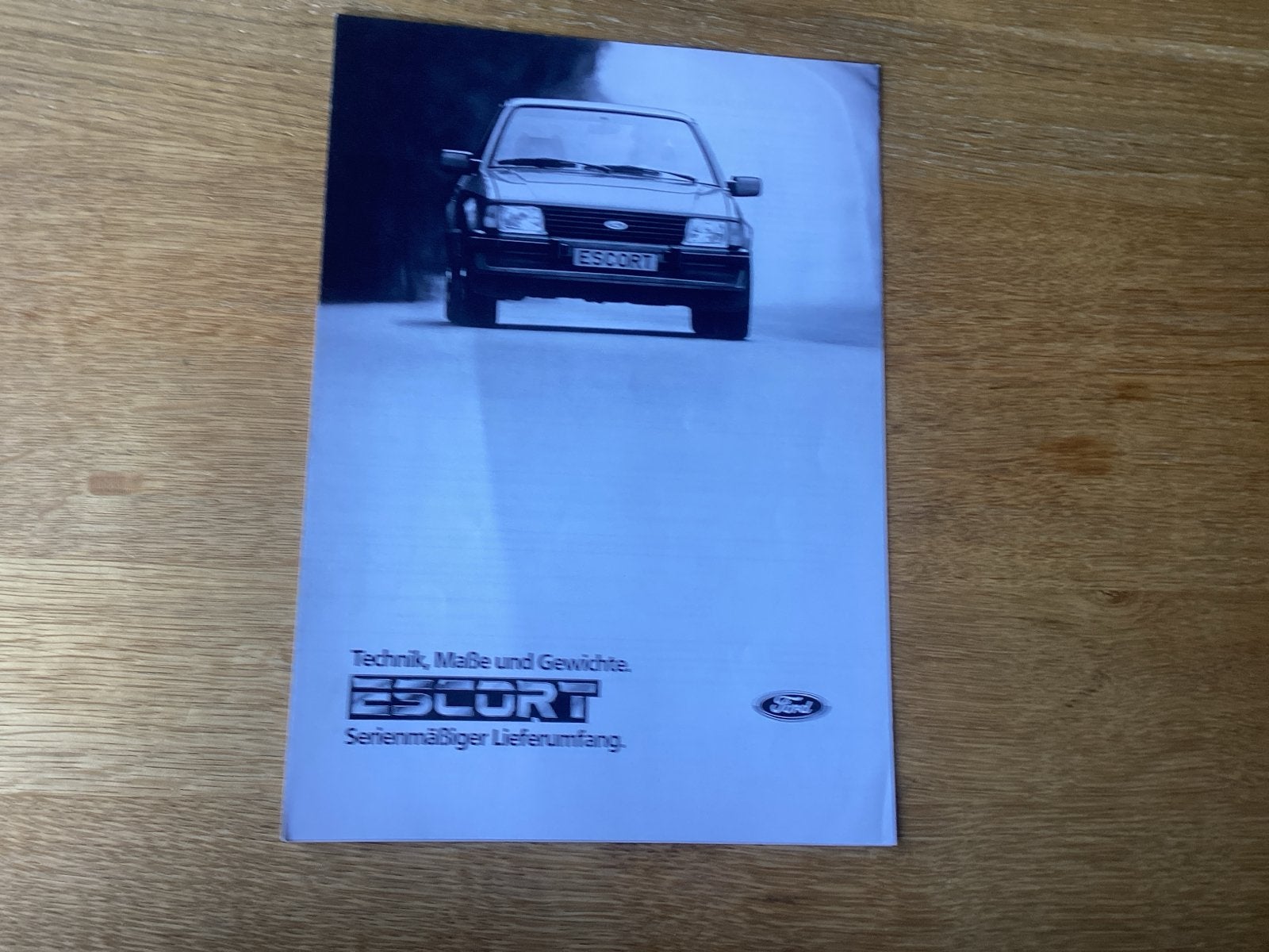 Ford Escort Brochure - Techniek, Maten en Gewichten Duits, Boeken, Ophalen of Verzenden, Zo goed als nieuw, Ford