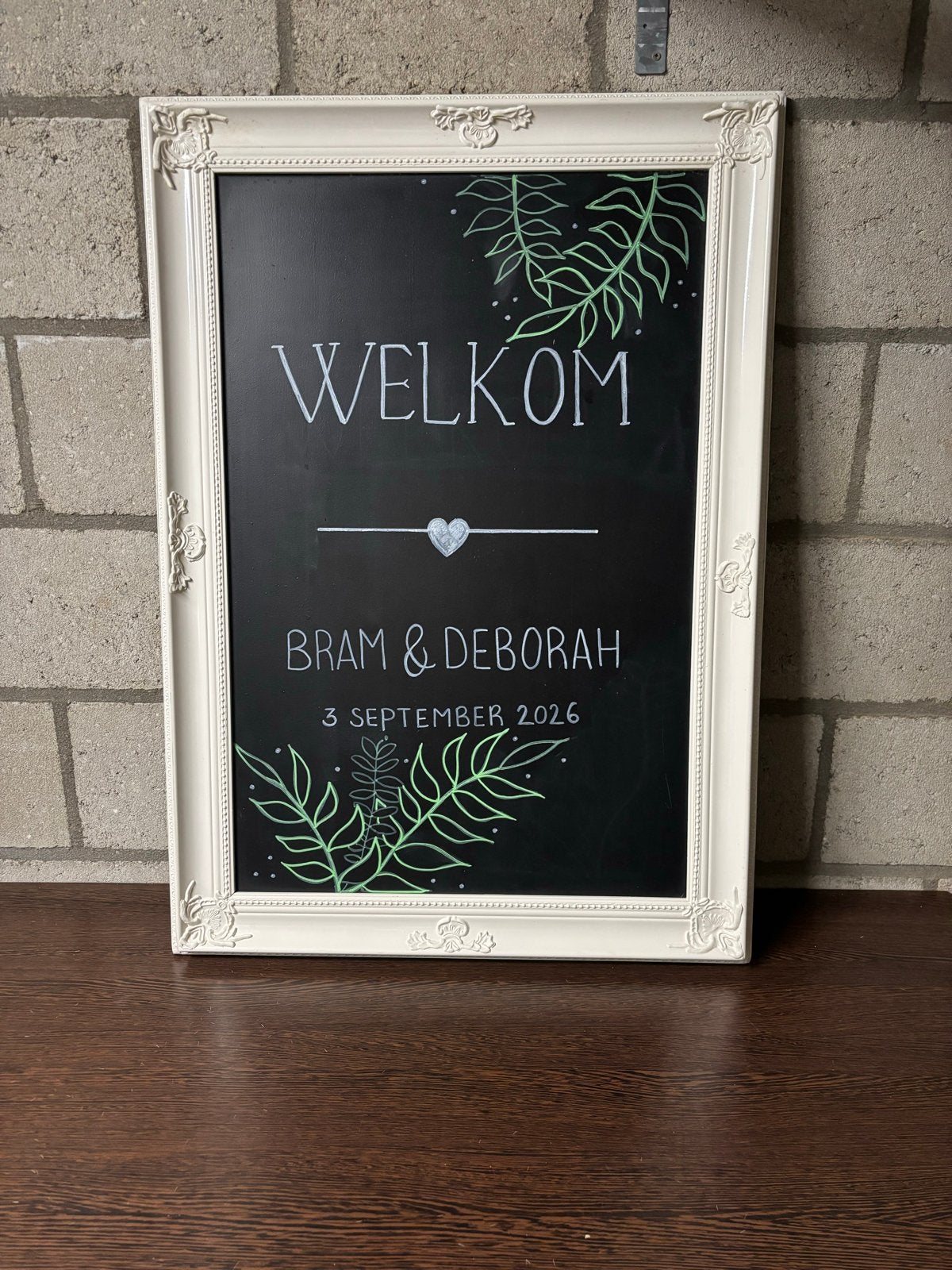 Mooi krijtbord met witte lijst - Welkomstbord, Ophalen, Zo goed als nieuw, Wit, Hout