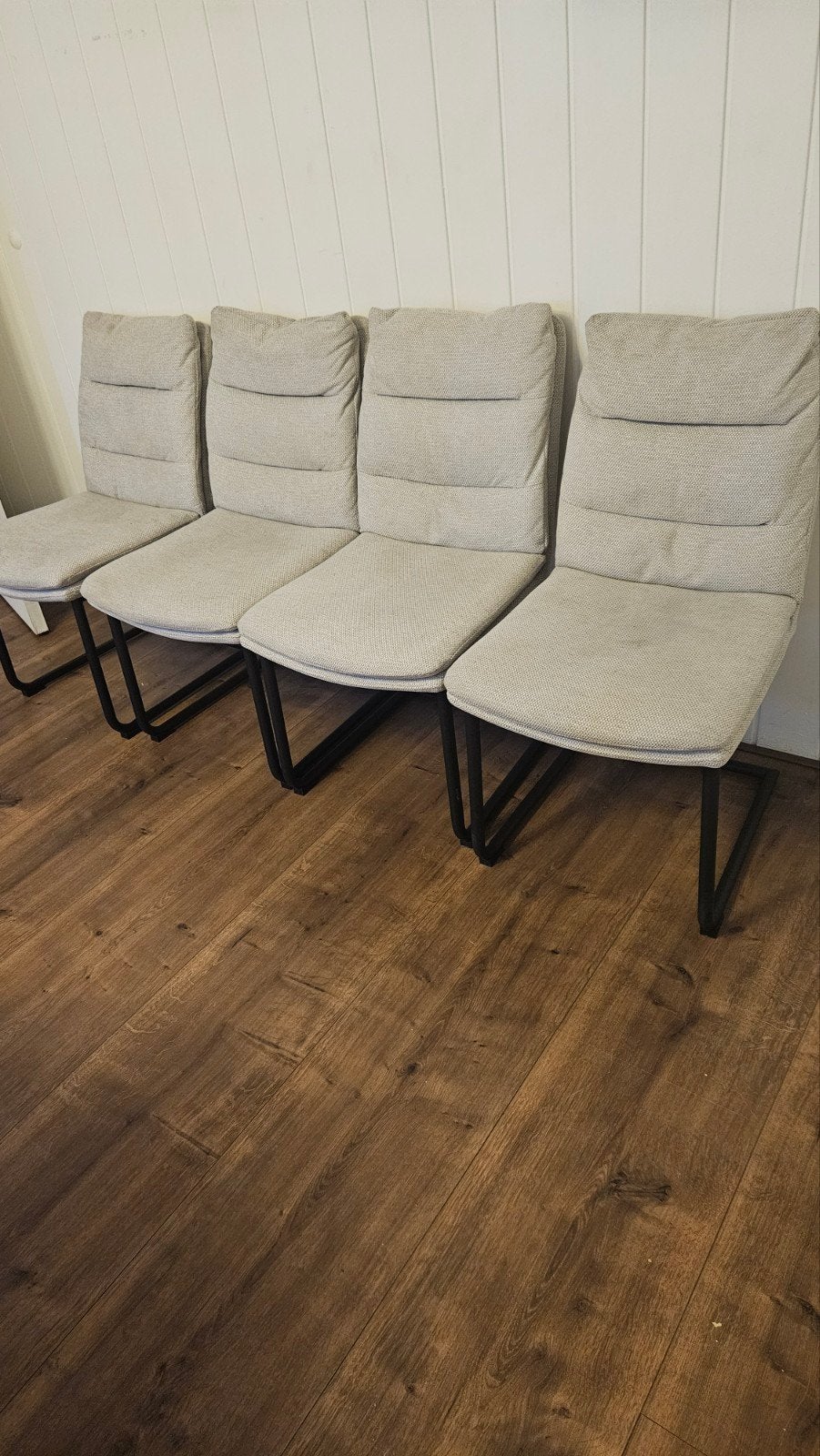 4x Leen Bakker eetkamerstoelen beige stof, Gebruikt, Overige kleuren, Ophalen of Verzenden, Metaal