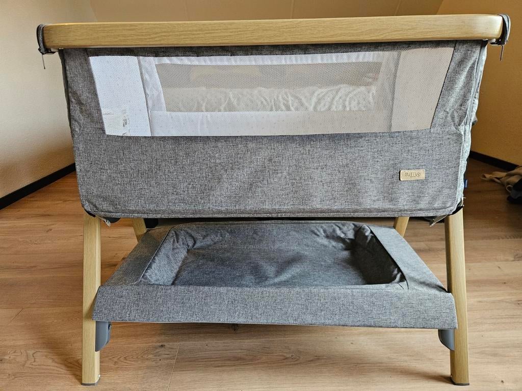 Tutti Bambini CoZee Bedside Crib - Zo goed als nieuw, Ophalen, Zo goed als nieuw, Wieg