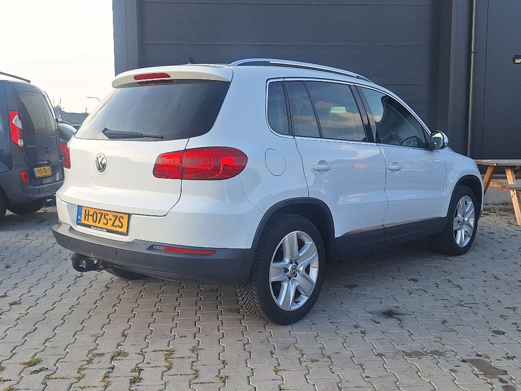 Foto 8 van Volkswagen Tiguan 1.4 Comfort&Design 2014,Panodak, RIJKLAAR!