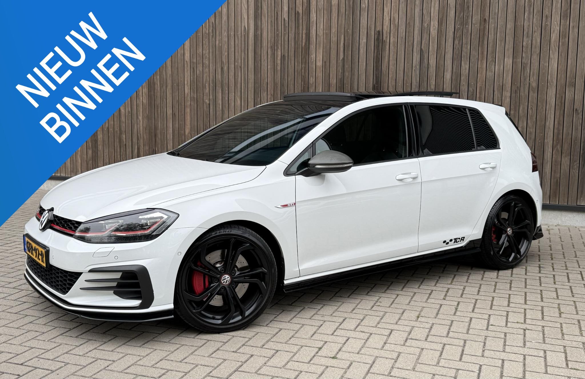 Volkswagen Golf 2.0 TSI GTI TCR PANO | ACC | DCC | 19 INCH |, 1330 kg, Gebruikt, 4 cilinders, 1984 cc