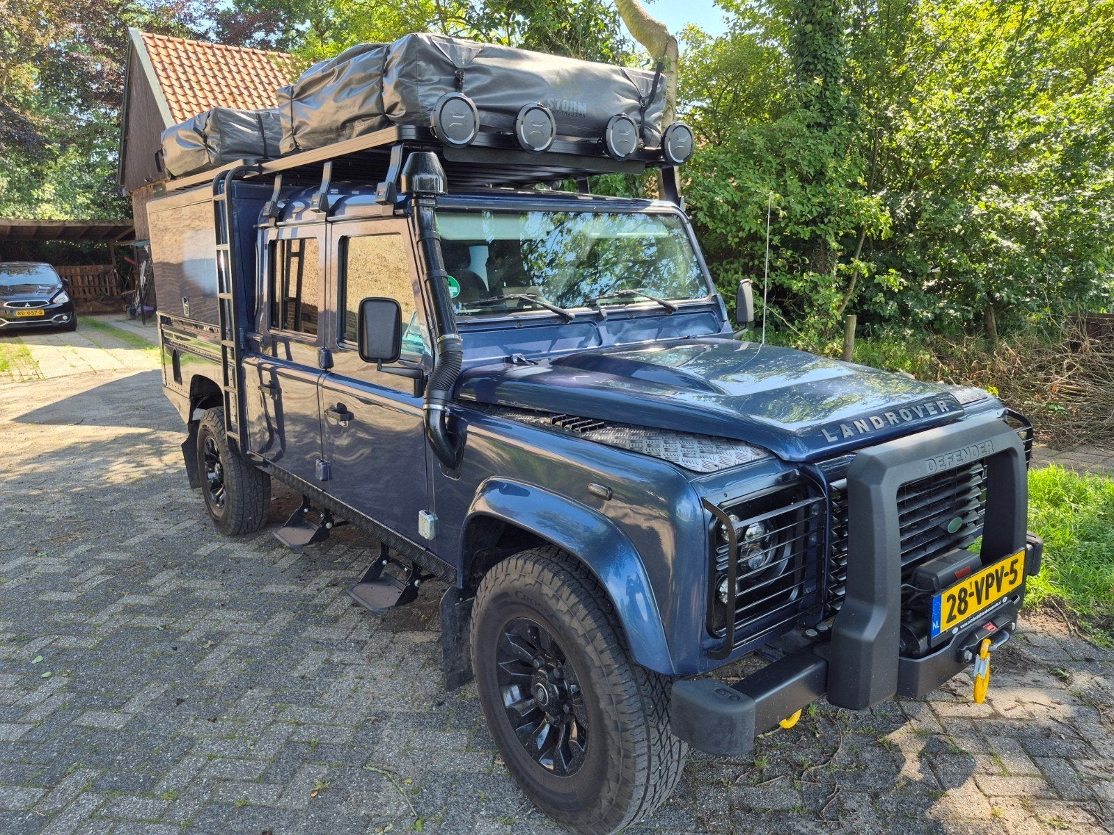 Foto 4 van Land Rover Defender 130 Crewcab PUMA DC 4WD 2008 + daktenten