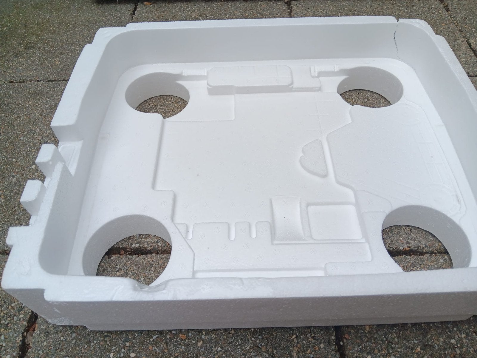 Piepschuim massief met ronden openingen / modelbouw / gratis, Ophalen, Zo goed als nieuw, 1:50 tot 1:144