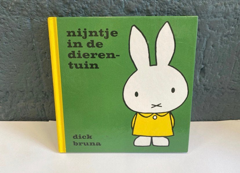 Nijntje in de dierentuin - Dick Bruna, Ophalen of Verzenden, Zo goed als nieuw, 1 tot 2 jaar