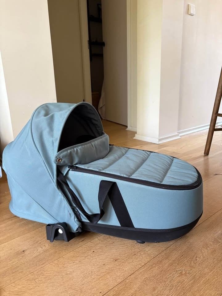 Babyzen YOYO Bassinet — fits YOYO+ and YOYO2, Kinderen en Baby's, Kinderwagens en Combinaties, Ophalen, Zo goed als nieuw, Kinderwagen