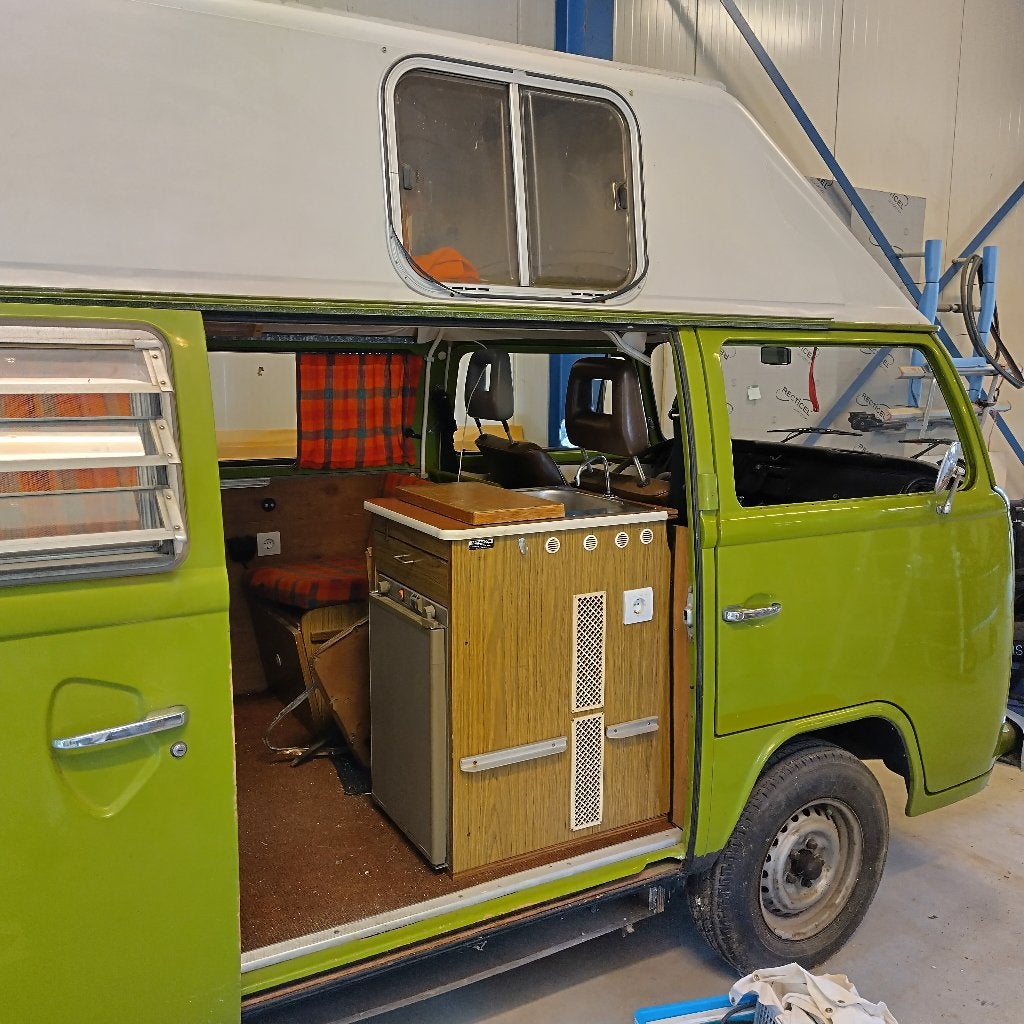 Foto 6 van Volkswagen T2 Kampeerauto 1978 Amescador