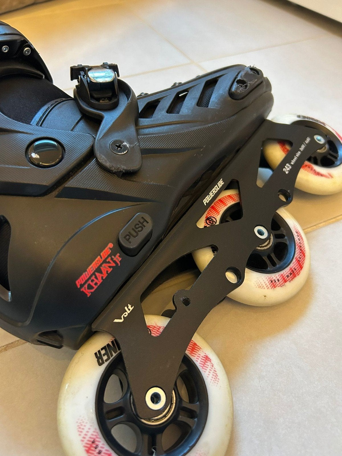 Nog zo goed als nieuwe skeelers  merk powerslide khaan pro, Sport en Fitness, Verstelbaar, Kinderen, Overige typen, Ophalen of Verzenden