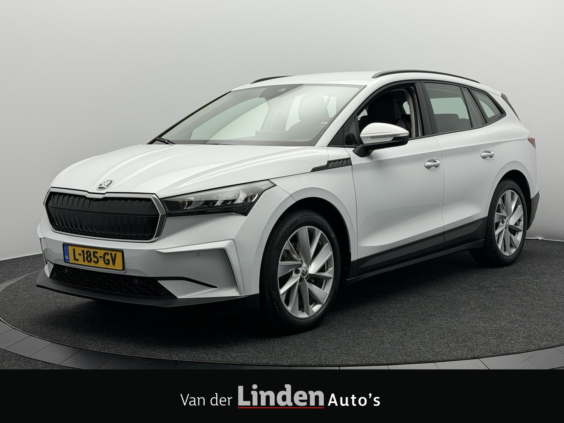 Skoda Enyaq iV 60 | SoH 94,5% | Warmtepomp | Trekhaak Wegkla, 390 km, Gebruikt, 179 pk, Wit