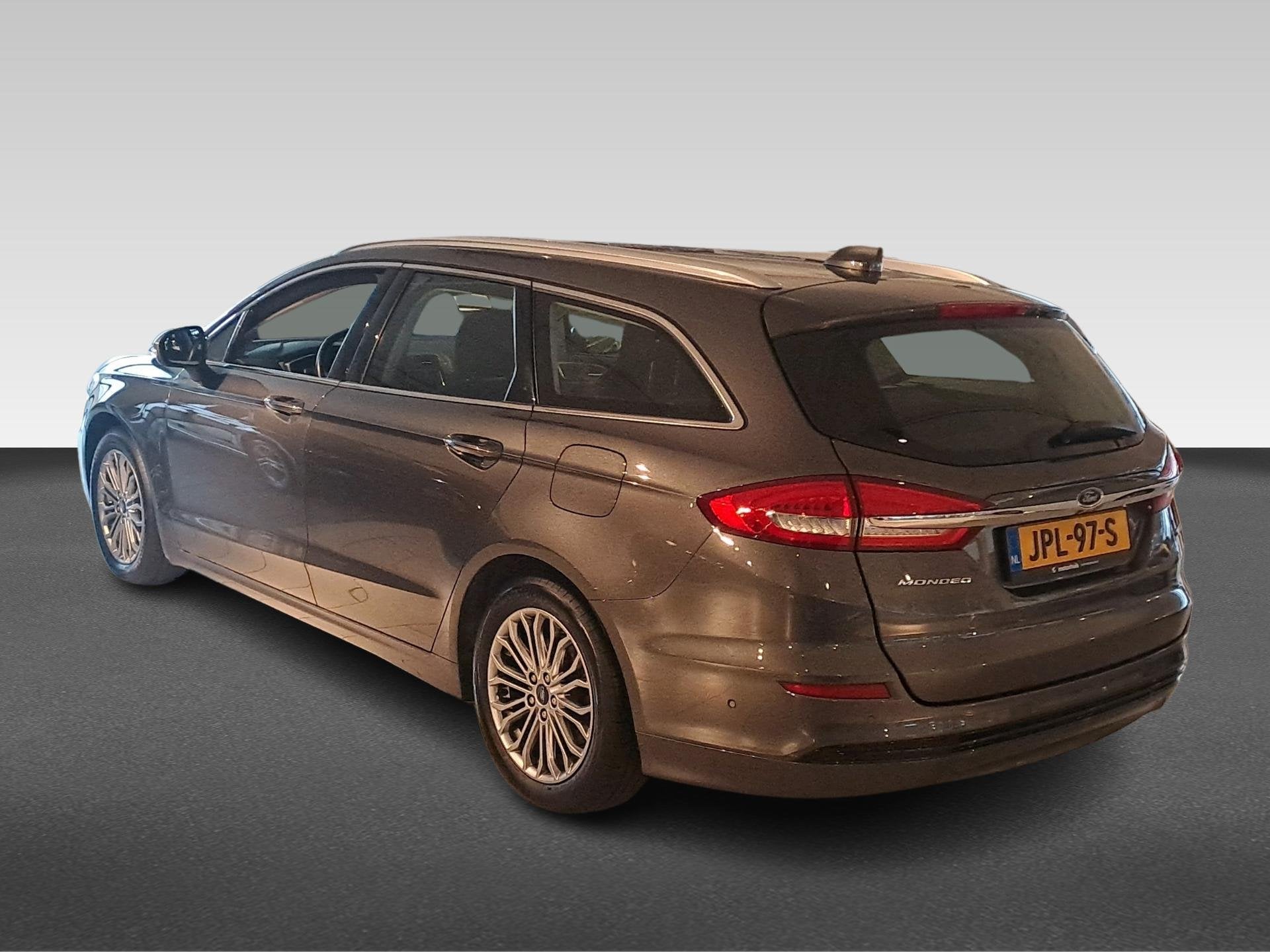 Ford Mondeo Wagon 2.0 HEV 187pk eCVT Titanium, Auto's, Mondeo, Stoelverwarming, Stationwagon, Hybride Elektrisch/Benzine
