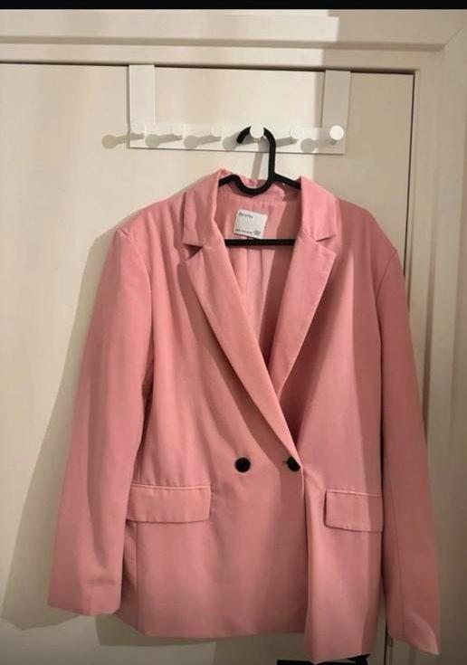 Bershka Roze Blazer - Maat M, Kleding | Dames, Ophalen of Verzenden, Zo goed als nieuw
