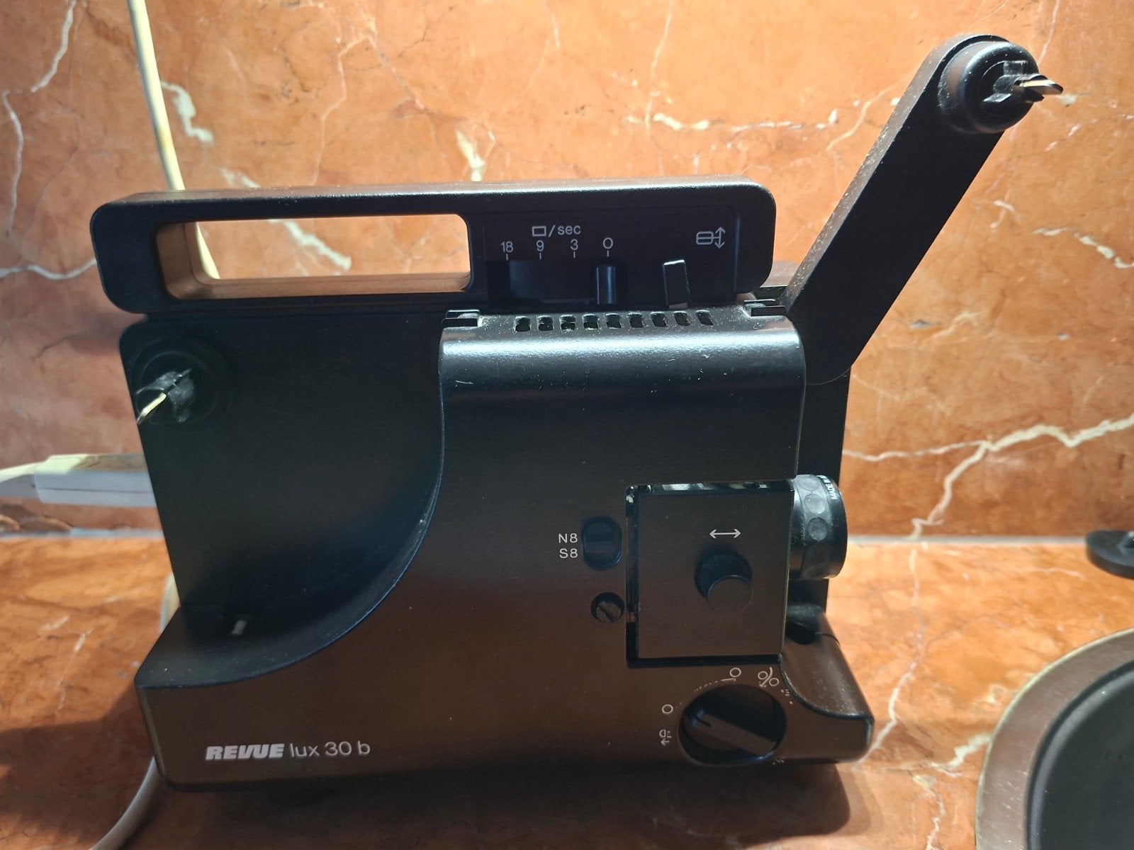 Revue Lux 30b 8mm filmprojector - Vintage filmervaring, Audio, Tv en Foto, Diaprojectors, Ophalen, Gebruikt