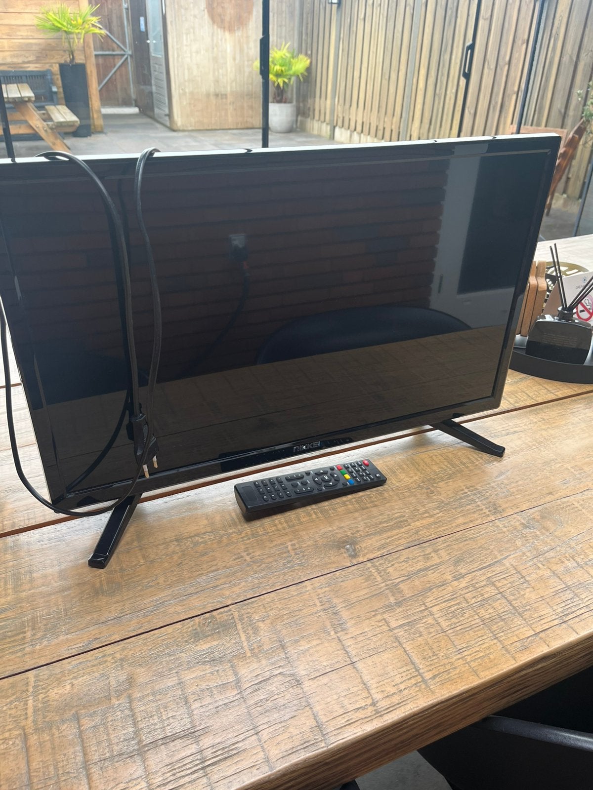 NIKKEI 24inch Led Tv, 50 Hz, Zo goed als nieuw, 100 cm of meer, Ophalen