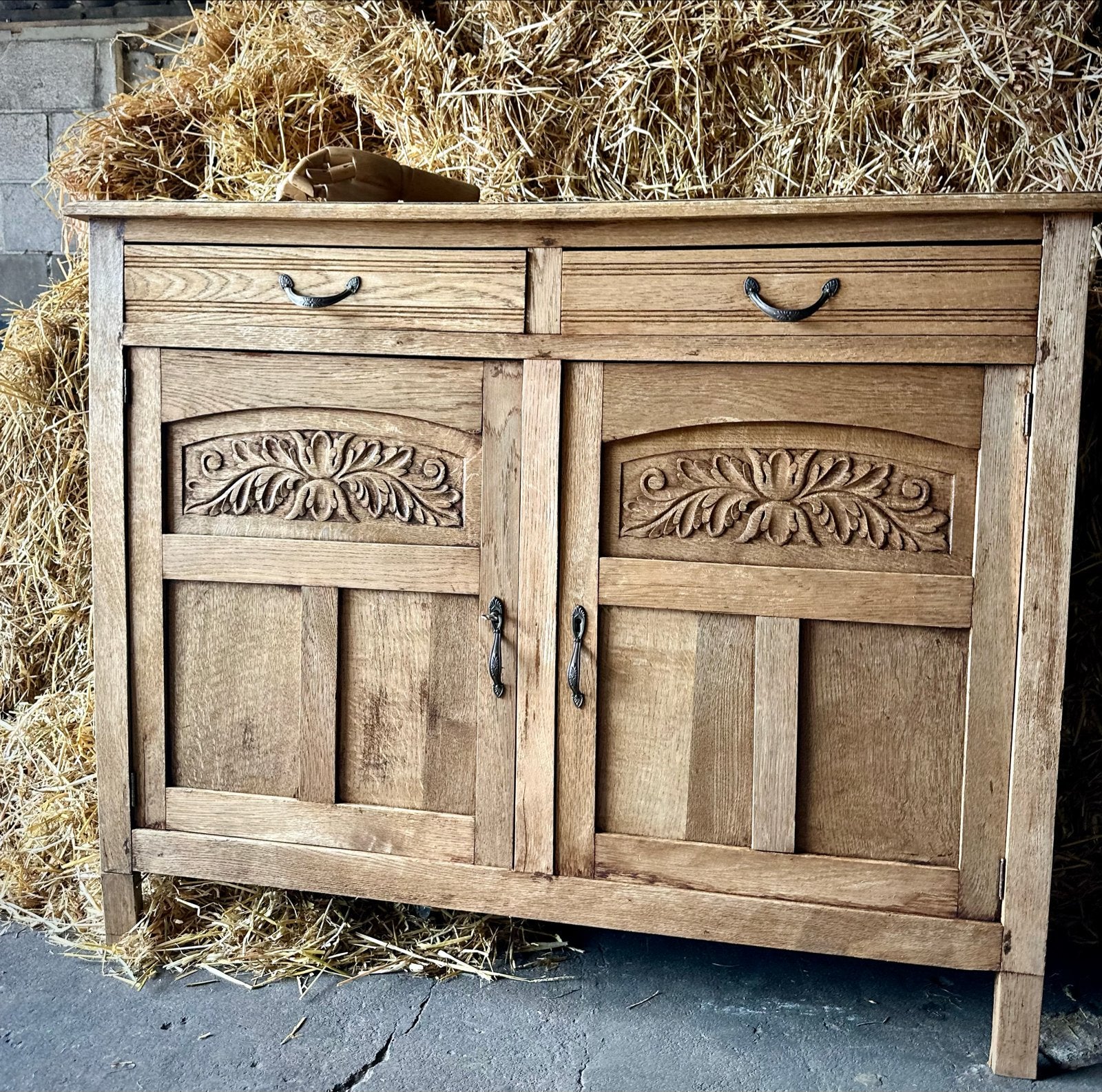 *Vergrijsd Antiek Massief Commode Dressoir houtsnijwerk*, Ophalen, 25 tot 50 cm, Eikenhout