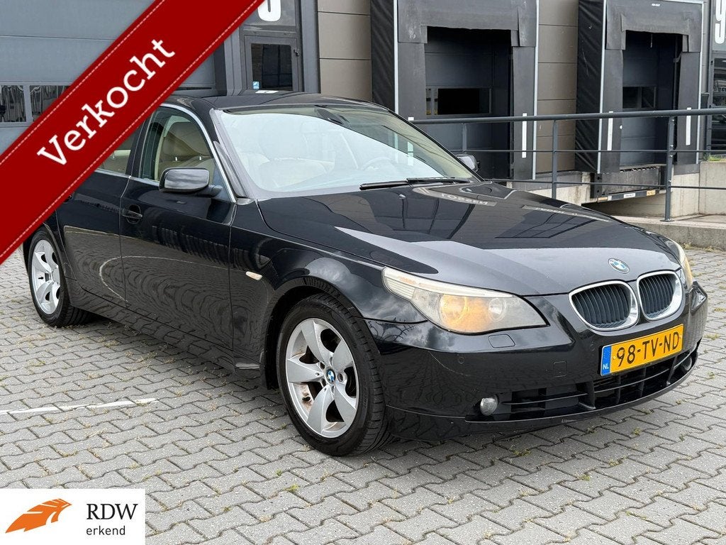 BMW 5-serie 520d Business Line/AIRCO/PARKS/TREKH/APK/NAP, Auto's, BMW, Automaat, Achterwielaandrijving, 150 pk, Zwart