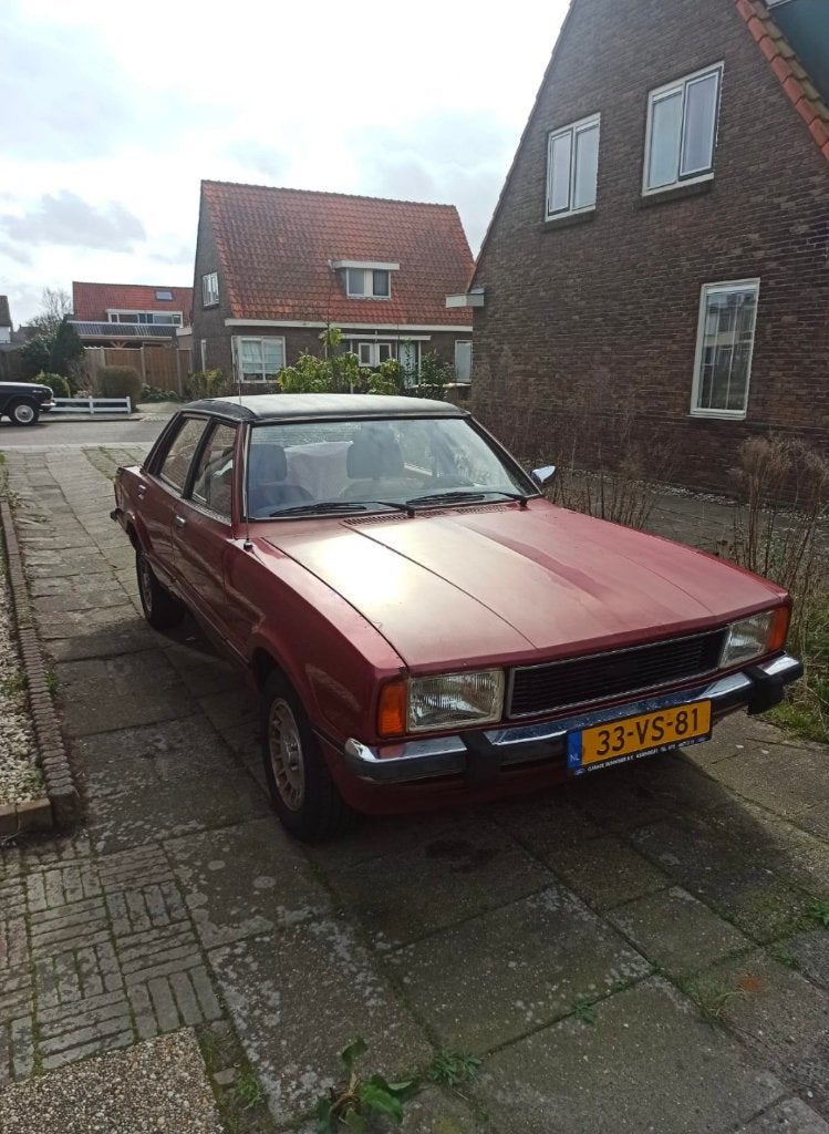 Ford Taunus 1978, Auto's, Ford, Particulier, Lichtmetalen velgen, Metallic lak, Mistlampen, Radio, Benzine, Sedan, Handgeschakeld