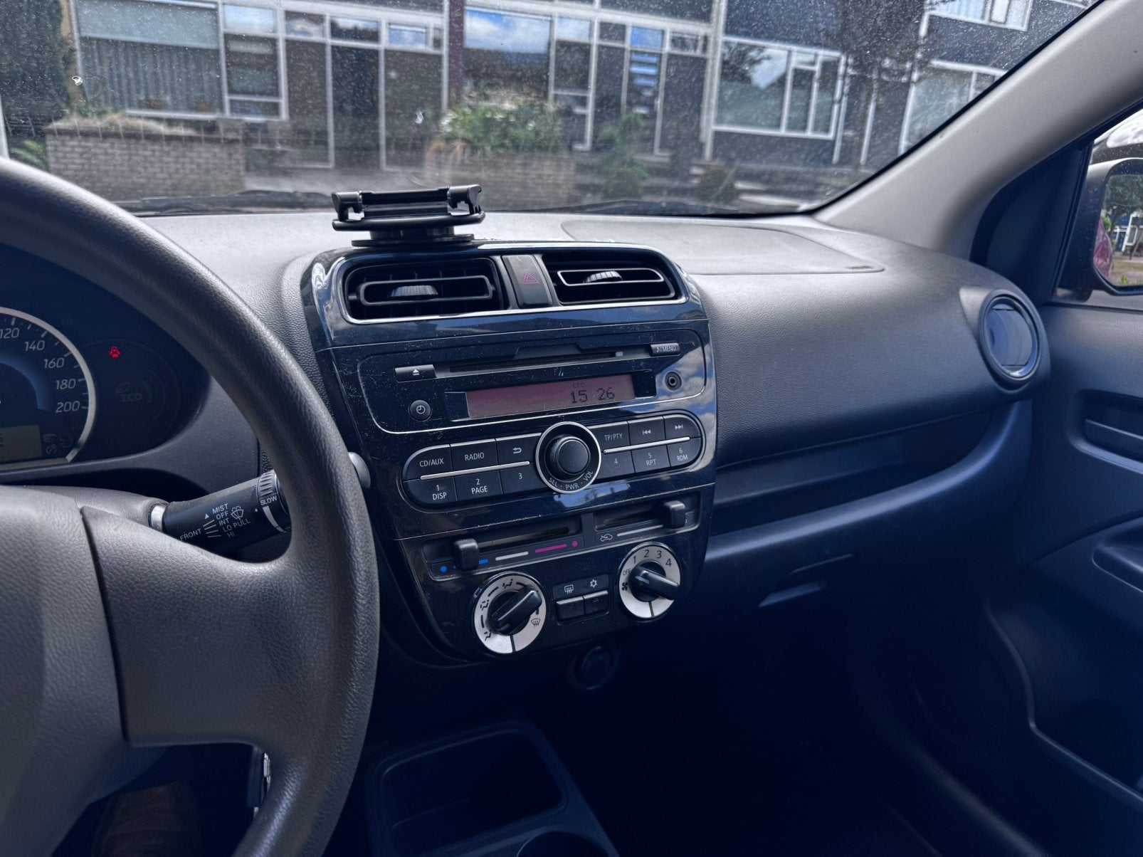 Mitsubishi Space Star 1.0 MPI 52KW 2013 Rood, Voorwielaandrijving, Stof, Zwart, Handgeschakeld