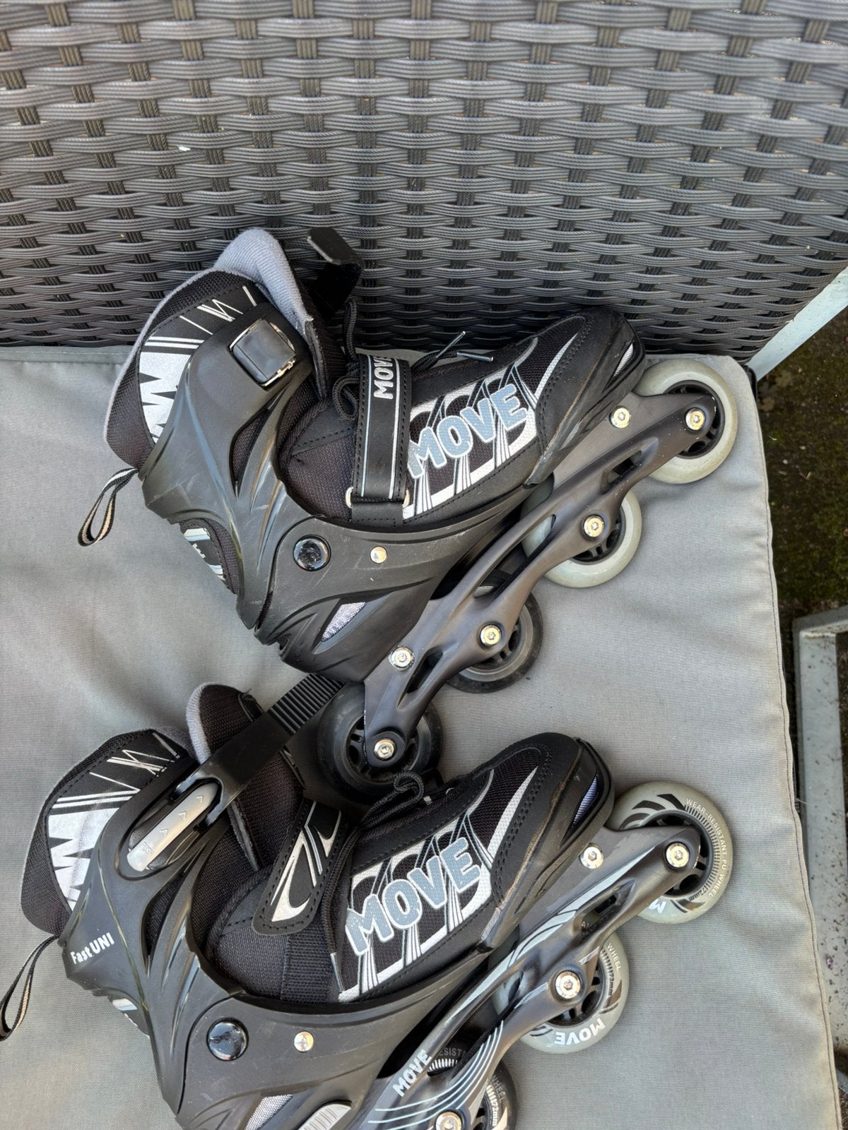 Skeelers move fast uni, Kinderen, Ophalen of Verzenden, Zo goed als nieuw, Inline skates 4 wielen