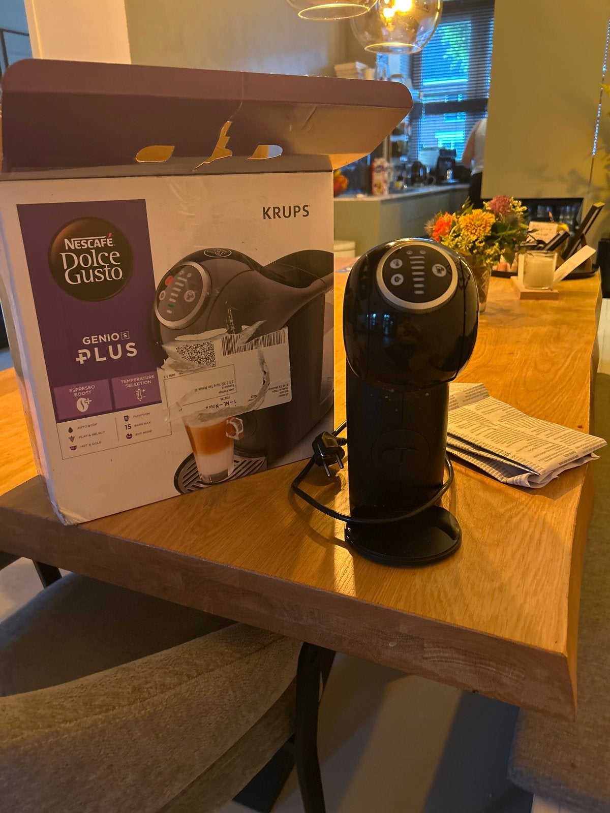 Nescafé Dolce Gusto Genio S Plus koffiezetapparaat, Witgoed en Apparatuur, Ophalen, Zo goed als nieuw, Koffiemachine, Koffiepads en cups