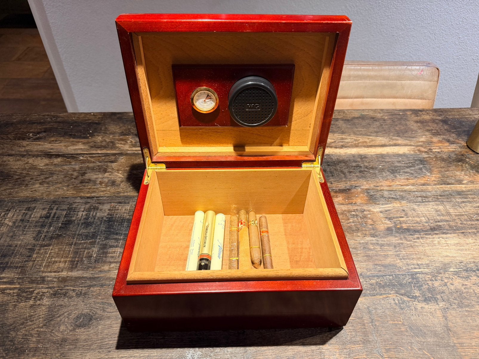 Humidor voor sigaren, Ophalen of Verzenden, Gebruikt, Tabaksdoos of Verpakking