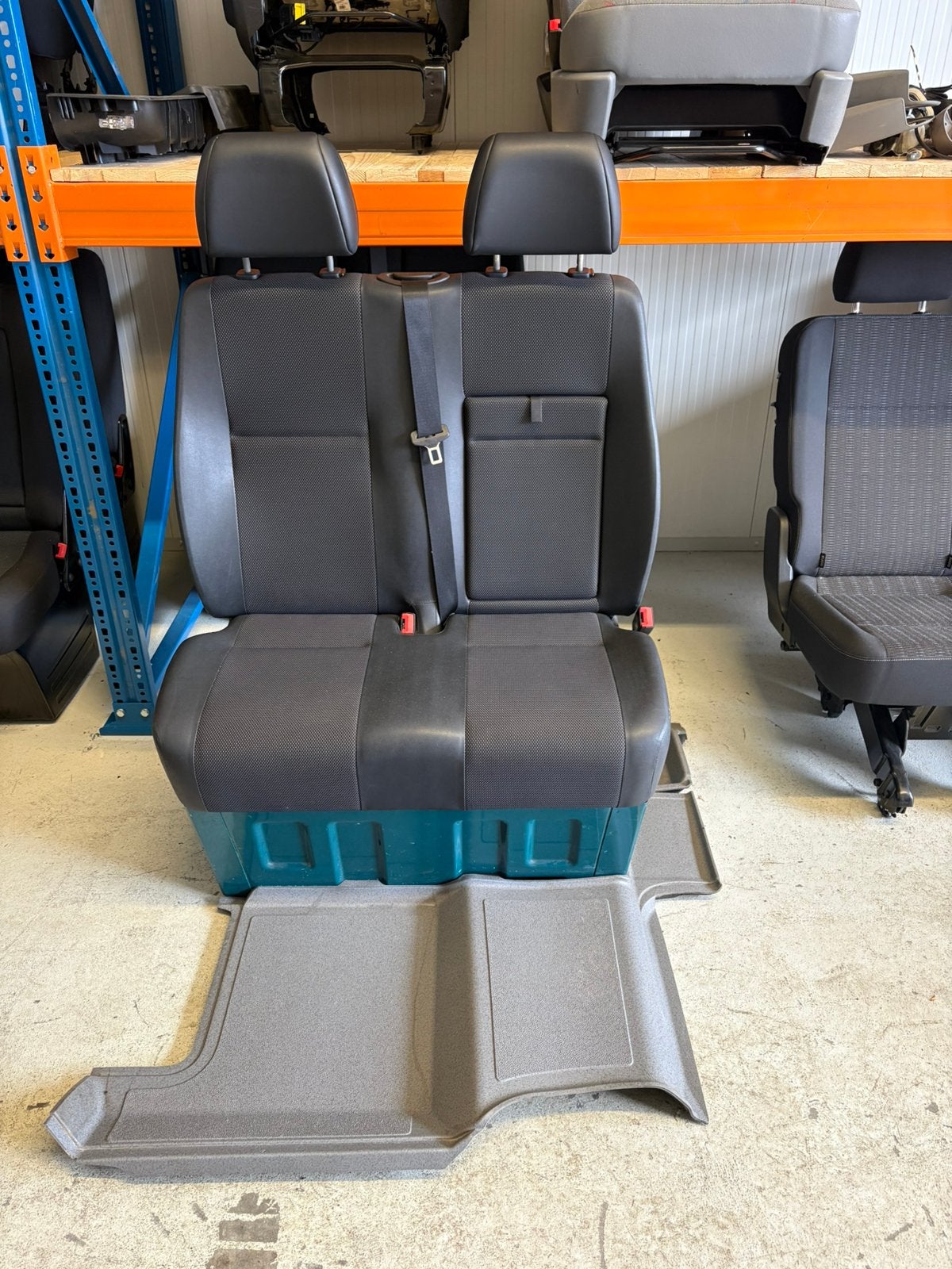 MERCEDES SPRINTER VW CRAFTER BIJRIJDERSBANK BANK, Auto-onderdelen, Ophalen, Mercedes-Benz