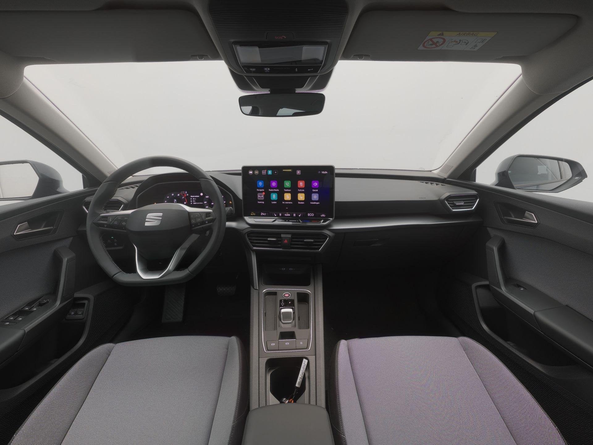 SEAT Leon Sportstourer 1.5 TSI e-Hybrid Style Business Inten, Auto's, 4 cilinders, 150 pk, 26 kWh, Nieuw