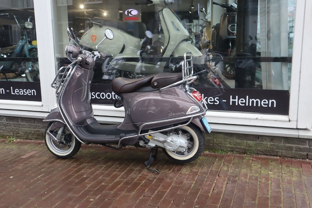 Vespa LXV-50 2012 Full Option Nieuwstaat, Fietsen en Brommers, Scooters | Vespa, Ophalen of Verzenden, Zo goed als nieuw, Vespa LXV