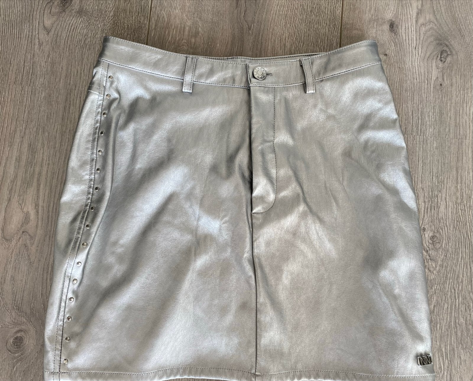 NIK&NIK zilverkleurige rokje met studs m 14/164, Kinderen en Baby's, Kinderkleding | Maat 164, Ophalen, Zo goed als nieuw, Meisje