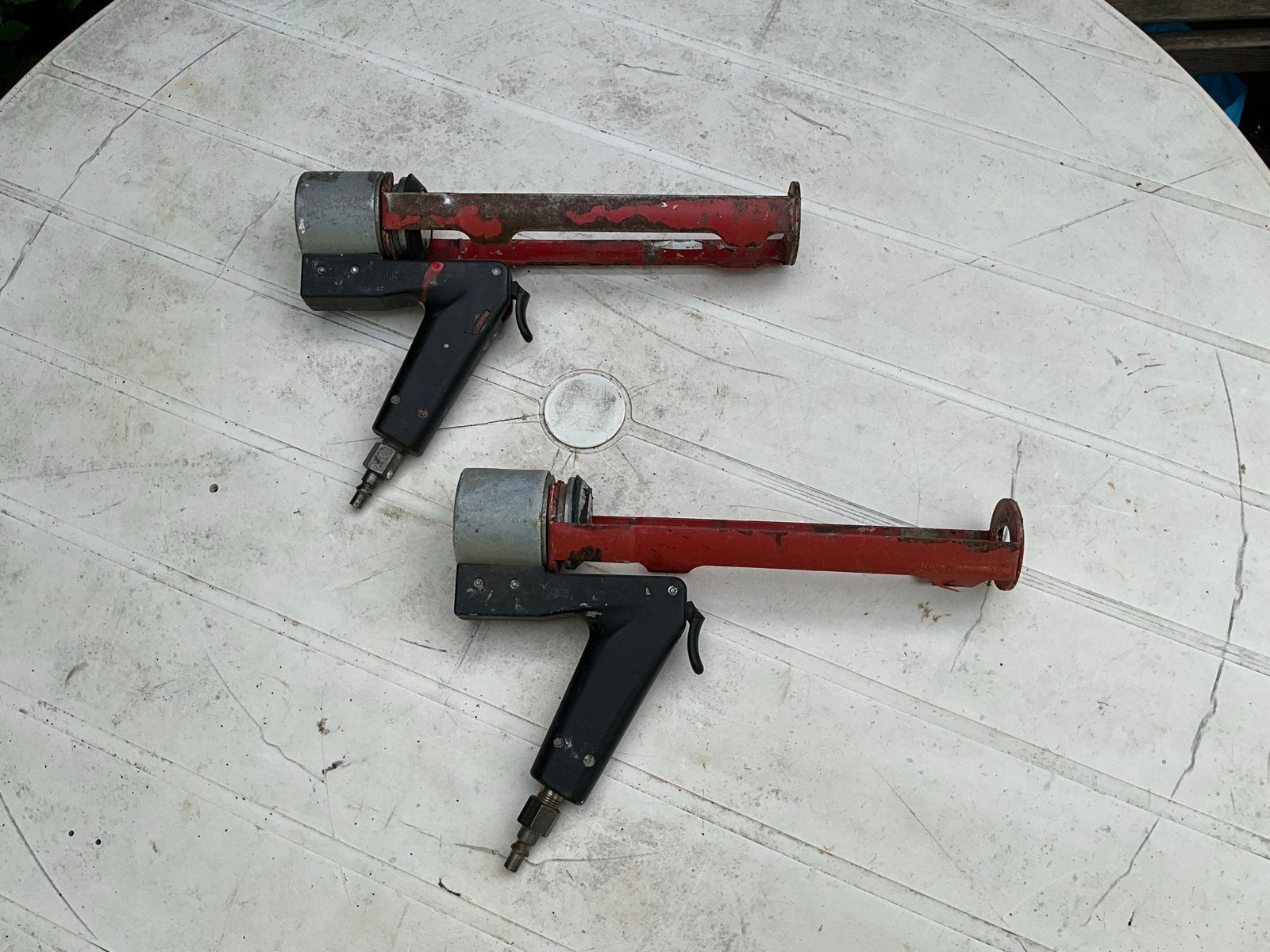 Set van 2 gebruikte kitspuiten op lucht, Ophalen of Verzenden, Gebruikt, Kitspuit