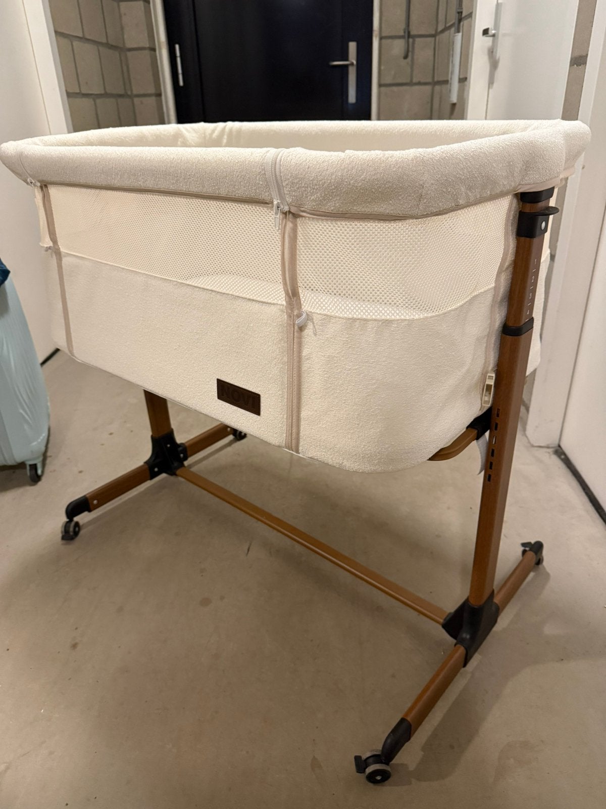 Co-sleeper Novi Baby, Kinderen en Baby's, Babywiegjes en Ledikanten, Ophalen, Gebruikt, Wieg